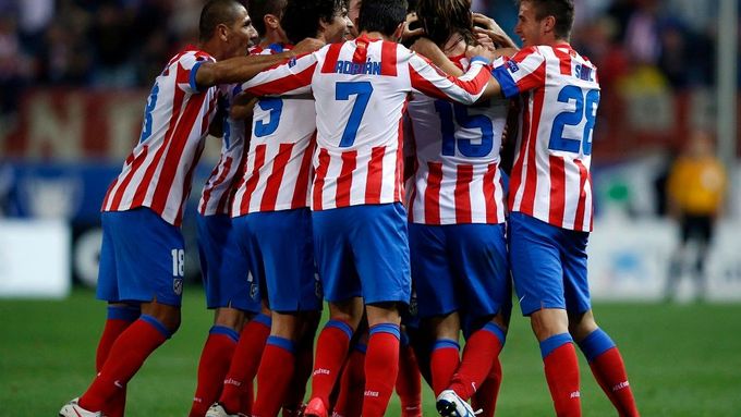 Atlético Madrid zkraje soutěže válí, za vedoucí Barcelonou je jen vinou horšího skóre