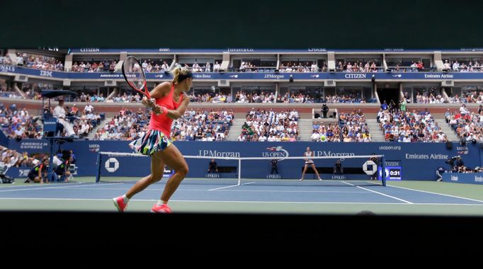 Angelique Kerberová ve finále US Open 2016 s Karolínou Plíškovou.