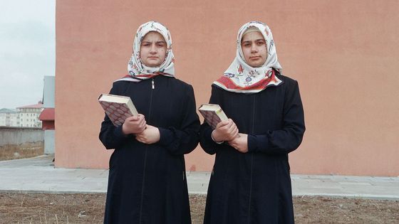 Háfizky, strážkyně koránu, se učí celou knihu nazpaměť. Příběhy z World Press Photo