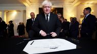 Dokument svým podpisem stvrdil také bývalý ministerský předseda Velké Británie Boris Johnson.