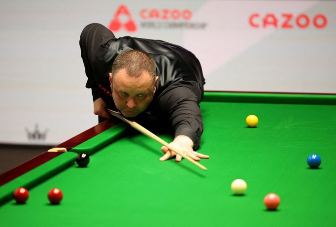 Stephen Maguire při čtvrtfinále MS ve snookeru