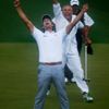 Adam Scott se radujez vítězství na Masters v Augustě