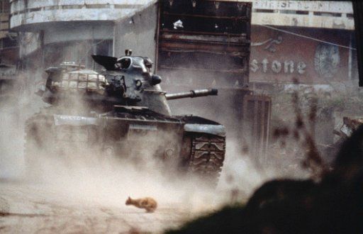 Patrick Chauvel - Kočka před libanonským tankem