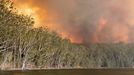 Požáry u jezera Conjola v Novém Jižním Walesu, leden 2020.
