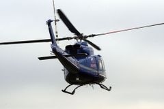 Šestiletý chlapec oslepil laserem piloty policejního vrtulníku, kteří transportovali orgán