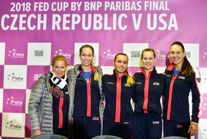 KATHY RINALDIOVÁ, trenérka, DANIELLE COLLINSOVÁ, SOFIA KENINOVÁ, ALISON RISKEOVÁ, NICOLE MELICHAROVÁ