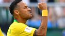 Neymar slaví gól v zápase Mexiko - Brazílie na MS 2018