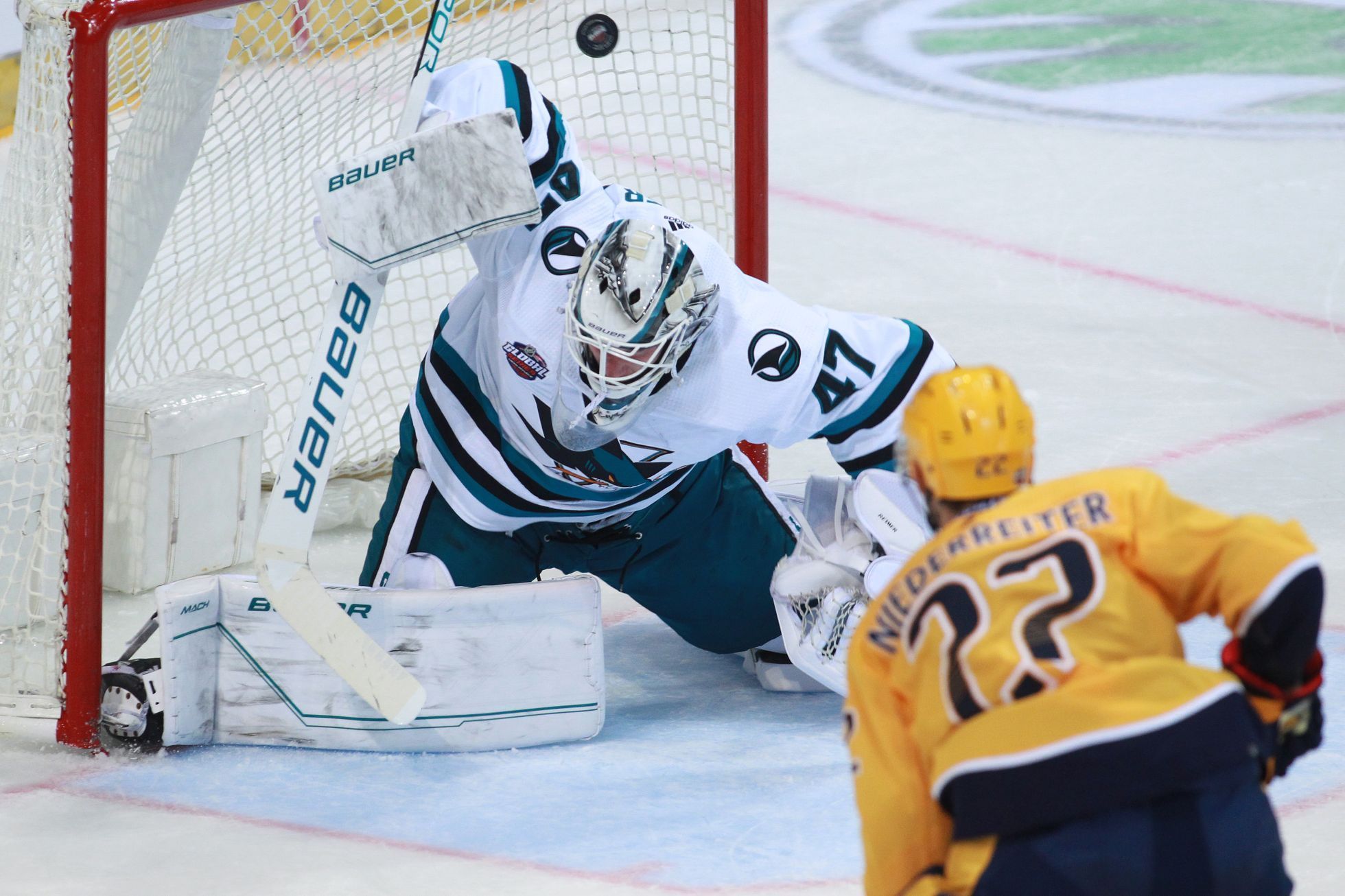 NHL v Praze: Nashville Predators vs. San José Sharks, James Reiner, Nino Niederreiter