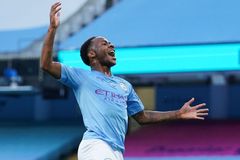Oslavy Liverpoolu pokazil Manchester City, Sheffield oživil naděje na Evropskou ligu