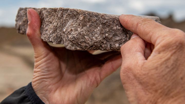 Archeologové objevili na Rychnovsku část pohřebiště z doby železné