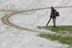 Sněhová kalamita ve Vítkovicích. Fotbalistky odehrají zápas s Nizozemkami až v sobotu