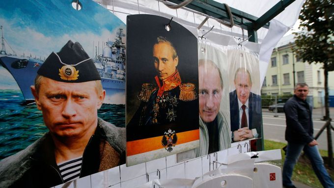 Plakáty Putina v Petrohradu.