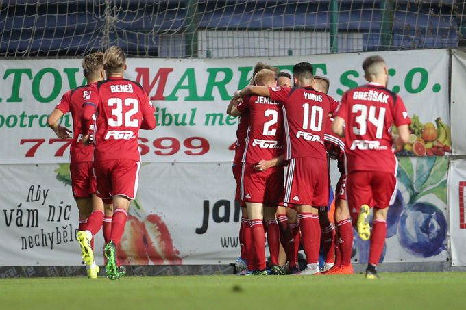 fotbal, Fortuna:Liga 2019/2020, Bohemians - Olomouc, radost fotbalistů Olomouce