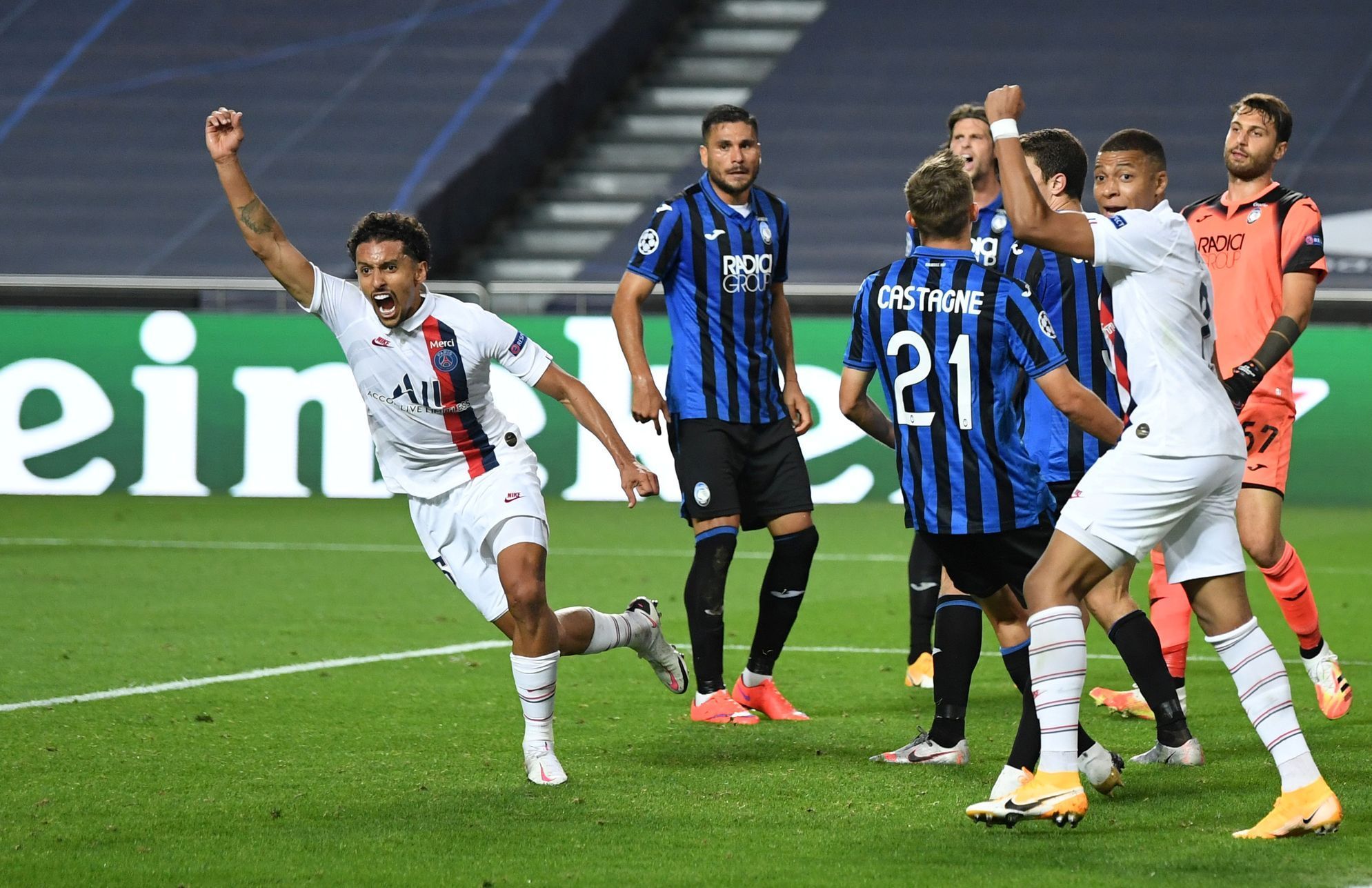Marquinhos z PSG slaví gól ve čtvrtfinále LM Atalanta - Paris St. Germain