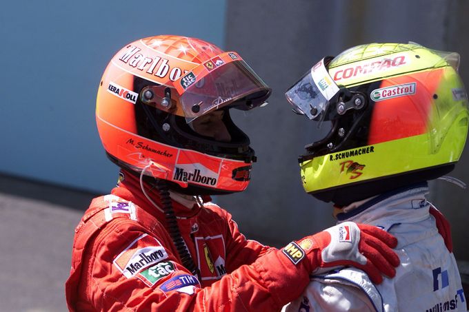 Michael Schumacher a Ralf Schumacher po VC Kanady 2001