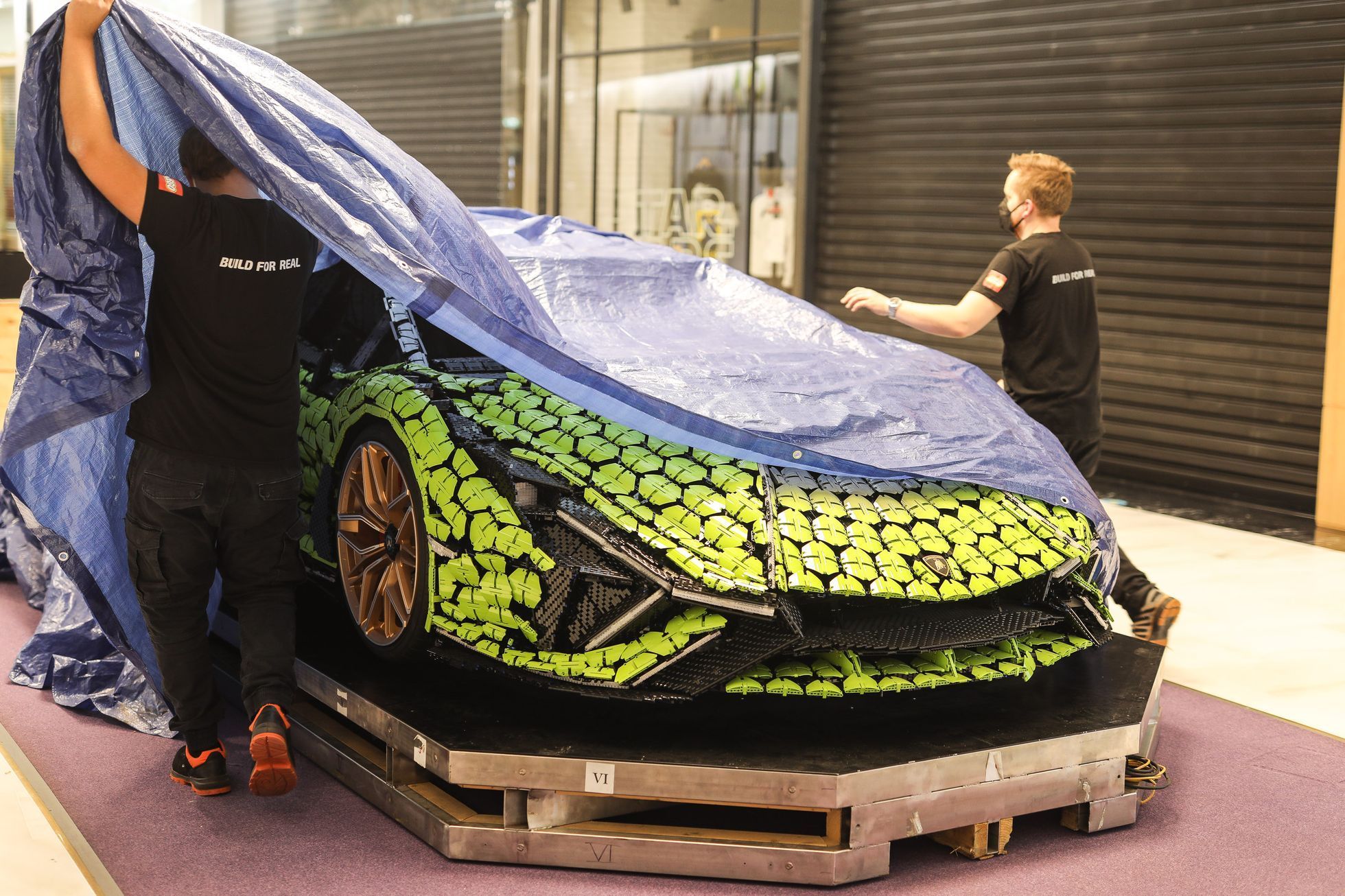 Lamborghini Sian z Lega v Obchodním centru Chodov