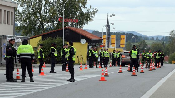 Fotoreportáž: Neprojdou! Tak česká policie a armáda nacvičovaly ostrahu hranic