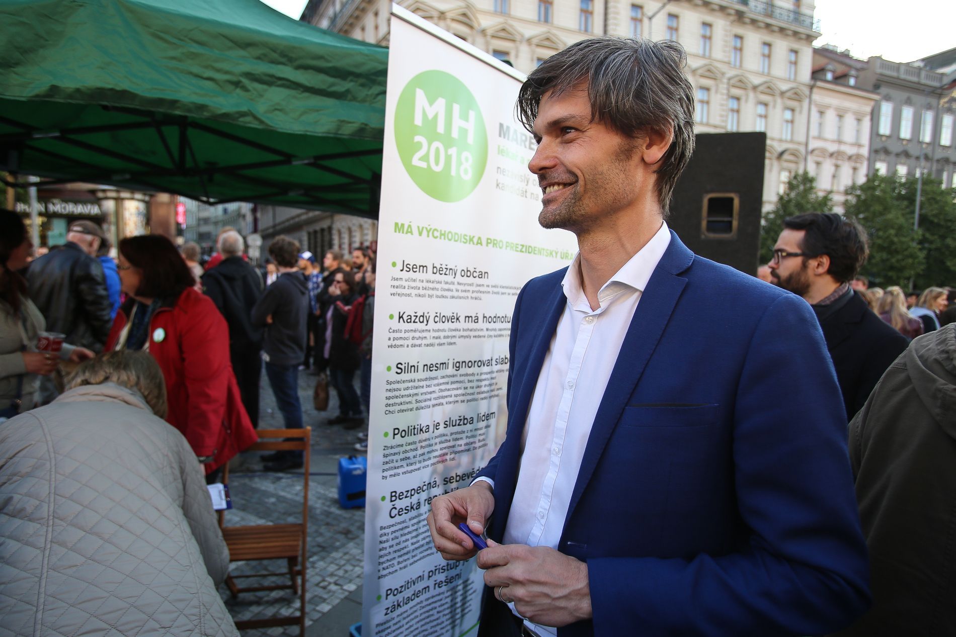 Demonstrace Proč? Proto! na Václavském náměstí proti Babišovi a Zemanovi.