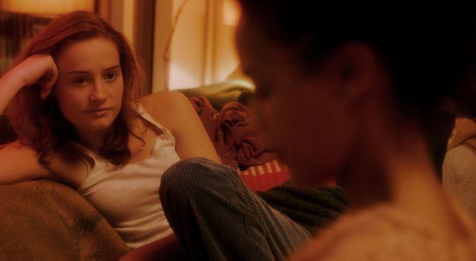 Ella Øverbøe a Selome Emnetu ve filmu Sny