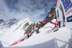Obří slalom lyžařek v Courchevelu zrušil vítr