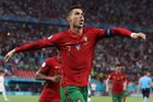 Ronaldo vyrovnal rekord Daeího, Portugalsko i díky jeho penaltám postupuje
