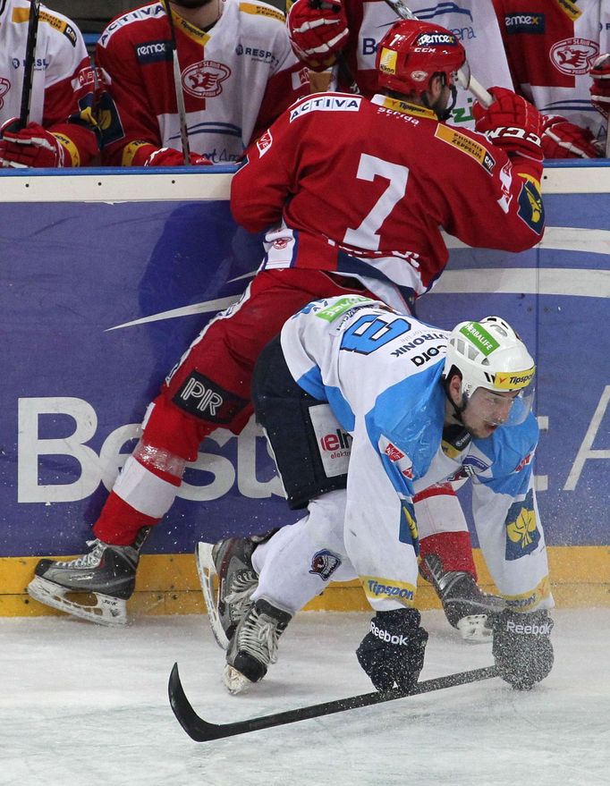 Hokej, extraliga: Slavia - Plzeň: Petr Kadlec (7) - Jan Kovář