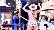 Podle popisu díla od prezentující společnosti Times Square Arts Priceova práce „konfrontuje předsudky o identitě a reprezentaci“.