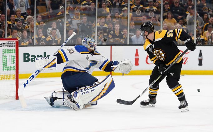 7. finále NHL 2018/19, Boston - St. Louis: Brankář Jordan Binnington a Noel Acciari