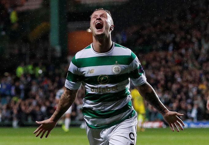 Leigh Griffiths slaví gól Celticu