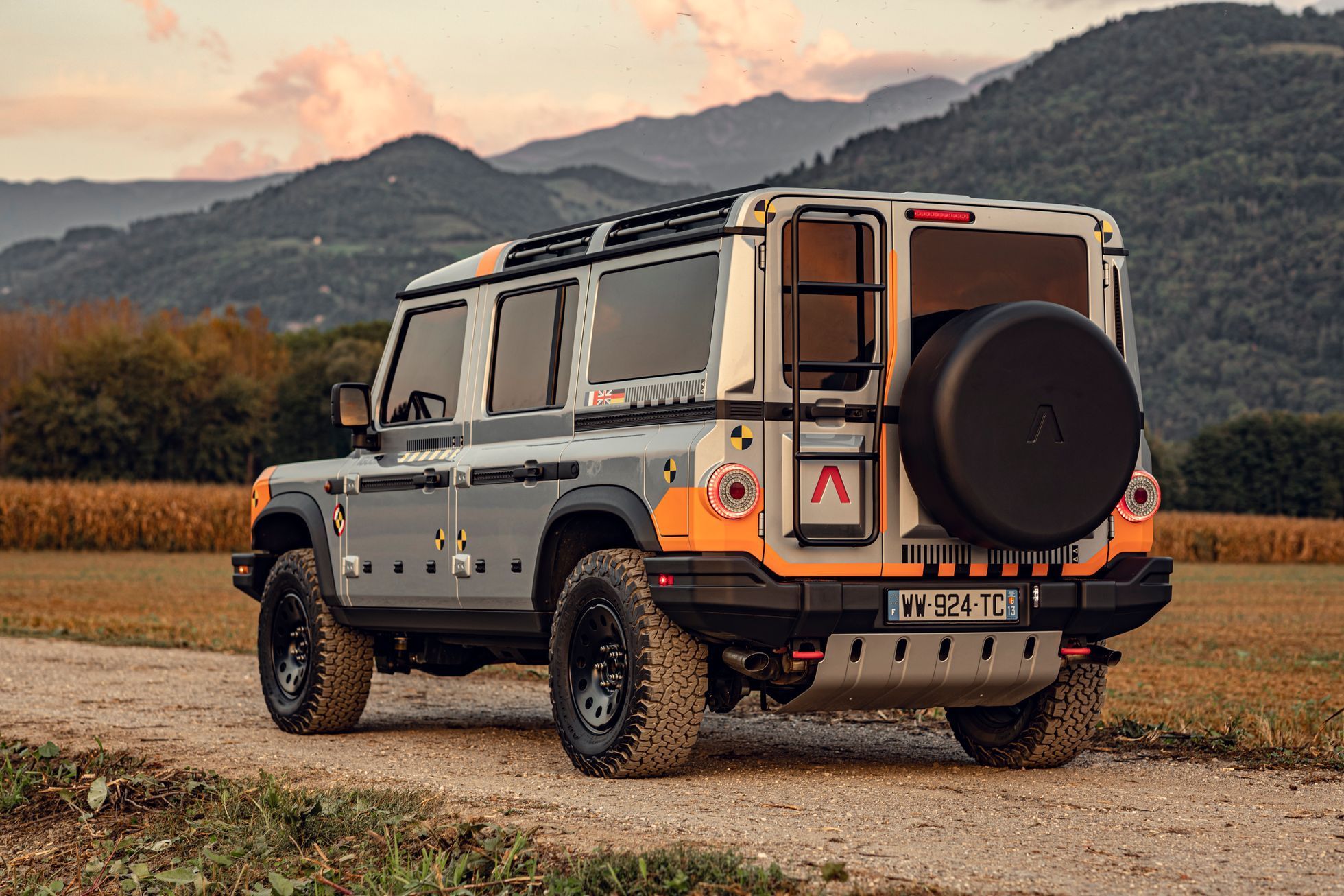 Elektrický Smart nahradí šestiválcový offroad. Ineos koupil továrnu