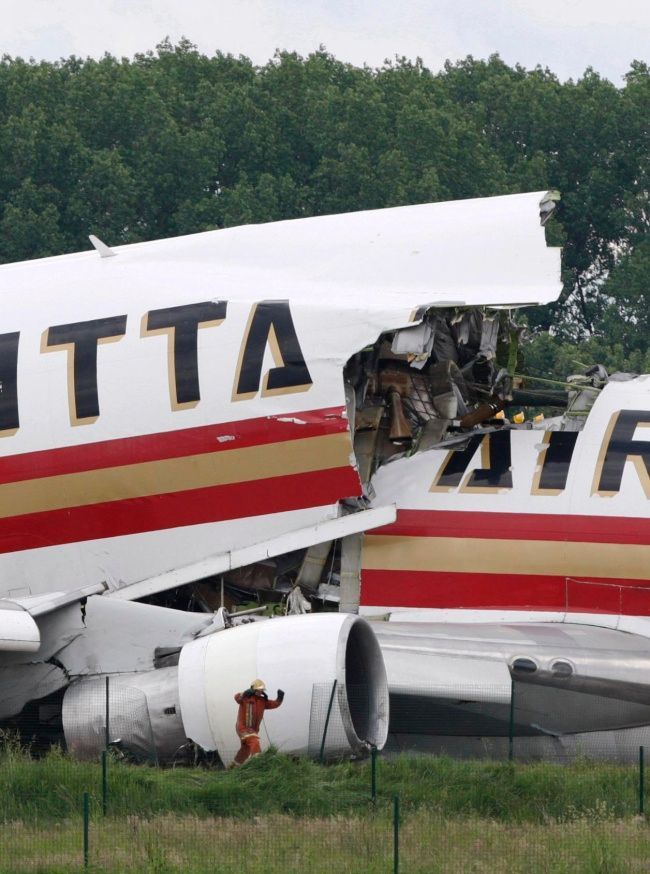Nehoda dopravního letadla Kalitta Air na bruselském letišti