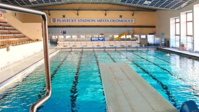 Venkovní část plaveckého stadionu v Olomouci projde po skončení sezony rekonstrukcí