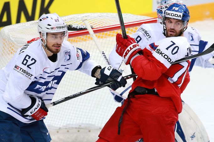 MS 2015, Česko-Francie: Radek Smoleňák (70) - Florian Chakiachvili (62)