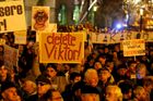 Orbáne, jdi pryč! Tisíce Maďarů žádaly konec premiéra