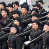 Francie, Paříž, vojenská přehlídka, den Bastily, Macron
