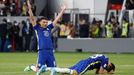 Thiago Silva a César Azpilicueta z Chelsea slaví vítězství ve finále mistrovství světa klubů