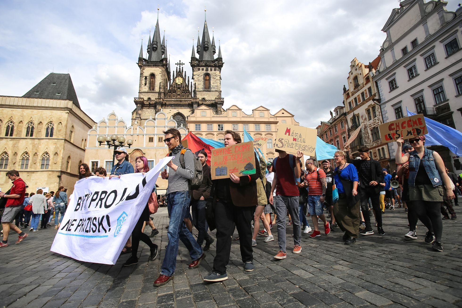 První květen, 1. máj, demonstrace, happeningy, majáles, oslavy, protesty, komunisti