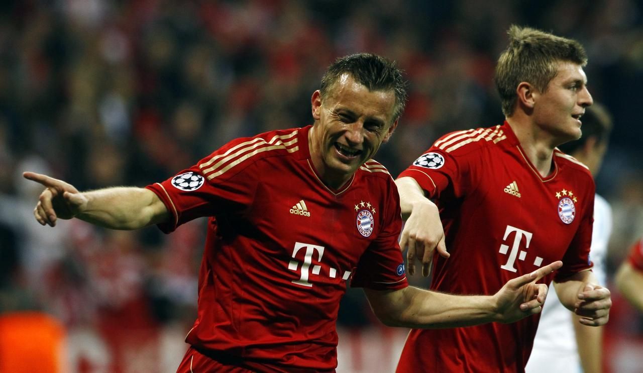 Bayern - Marseille: Olič a Kroos slaví gól (oslava)