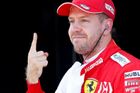 Ferrari opět ovládlo kvalifikaci, v Japonsku vyhrál Vettel