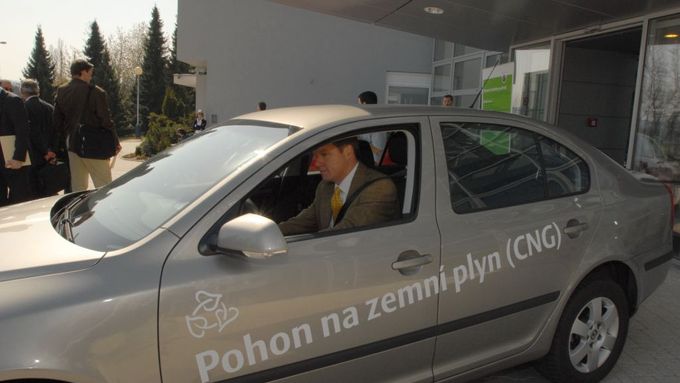 Environment Minister Bursík testing a natural gas-fueled car
