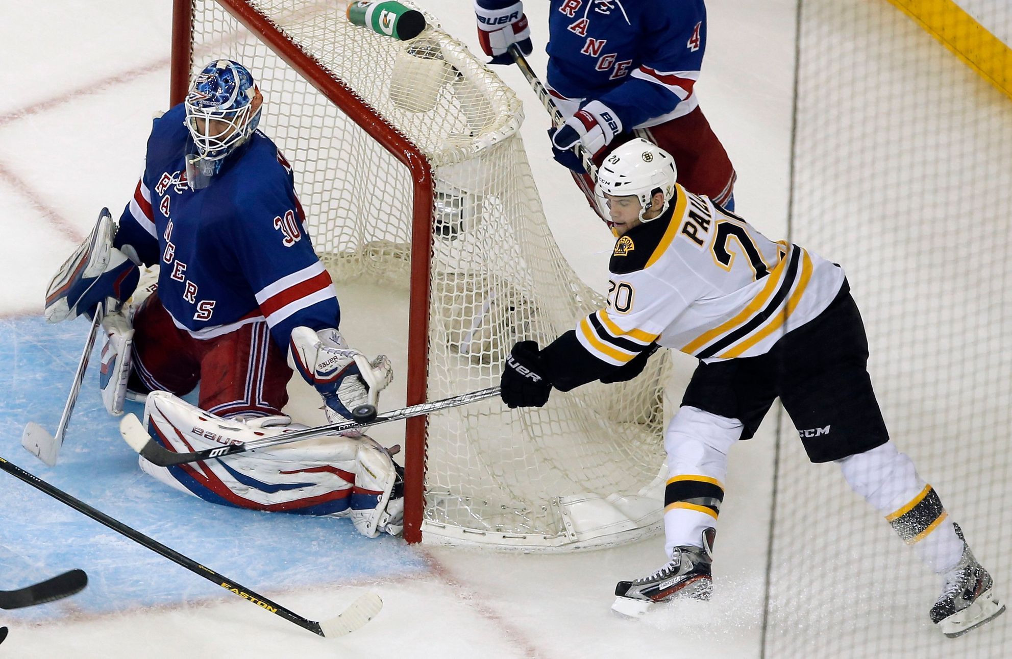 Daniel Paille Henrik Lundqvist (NY Rangers - Boston), gól