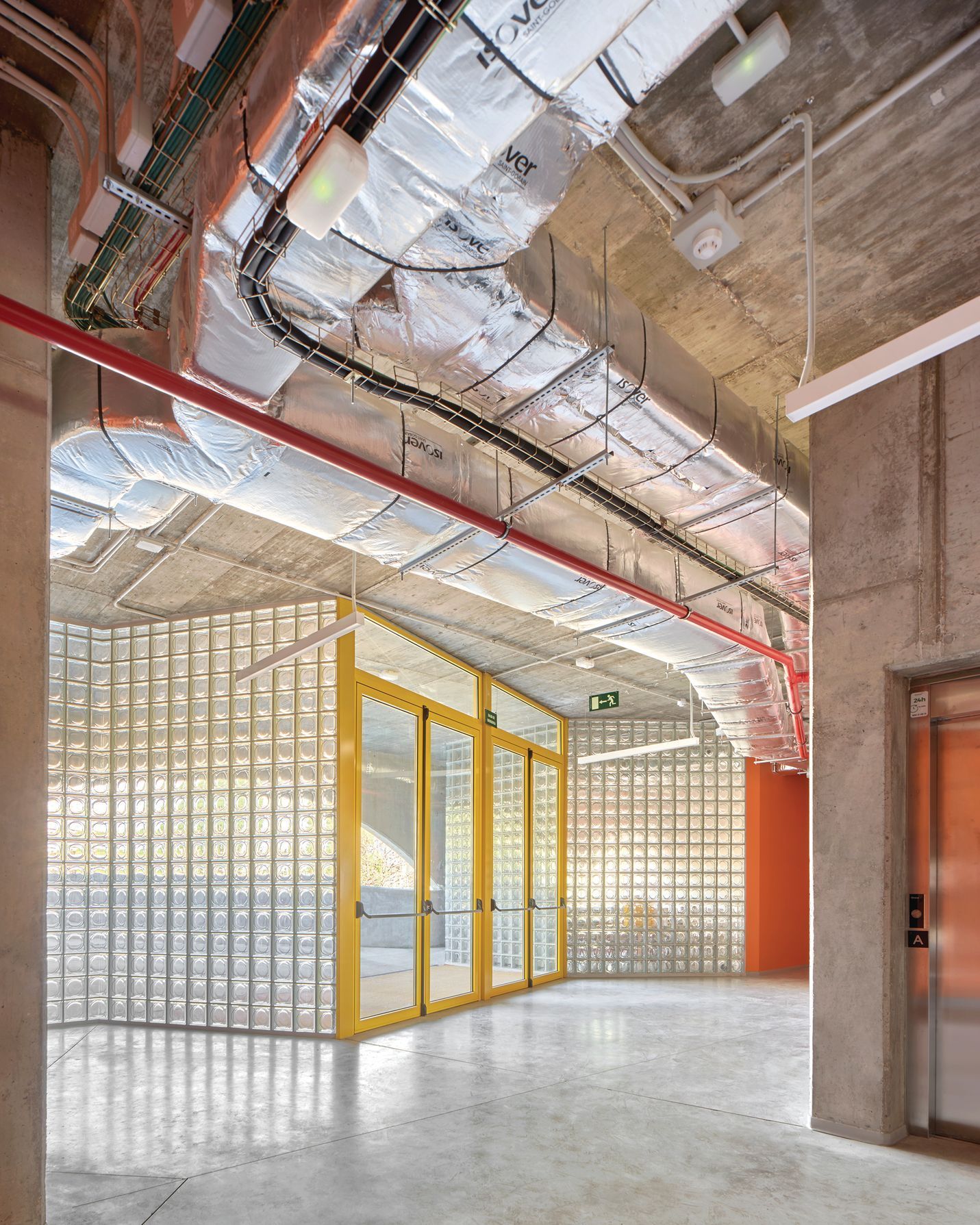 Výstava, škola, architektura, camp