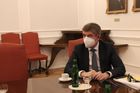 Premiér Andrej Babiš při jednání o volebním zákonu
