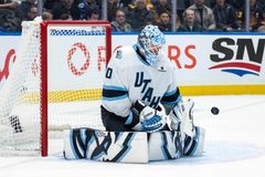 "Je to týmové vítězství." Vejmelka zářil proti Vancouveru a stal se první hvězdou