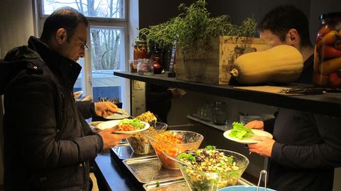 Finská restaurace vaří z potravin, které jí darovaly supermarkety