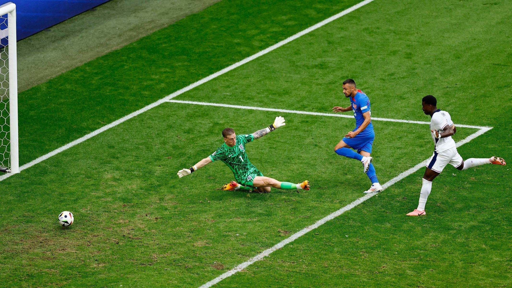 Ivan Schranz dává gól v osmifinále Eura 2024 Anglie - Slovensko
