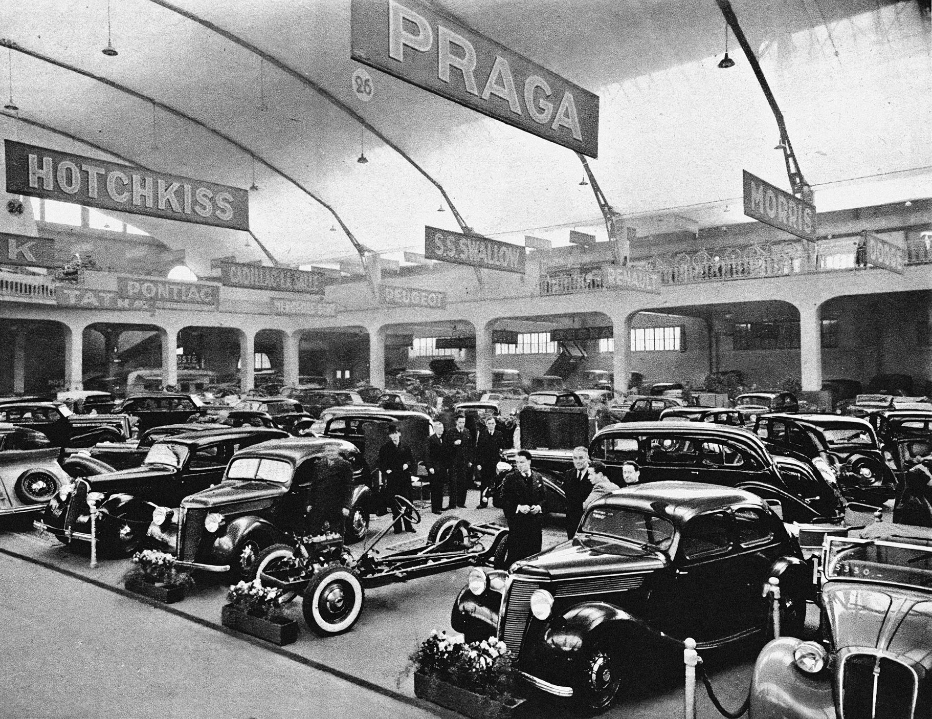 Fotogalerie / Před 115 lety byla podepsána smlouva o zřízení továrny na automobily Praga