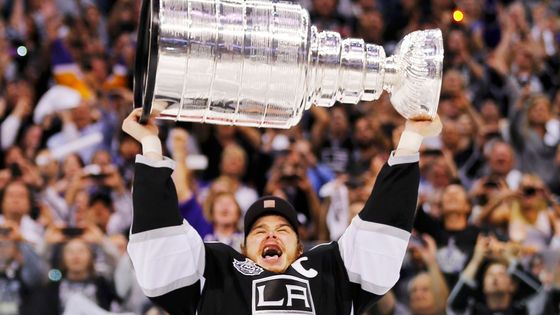 FOTO Co nevíte o Stanley cupu: Pohár byl i ve válečné vřavě