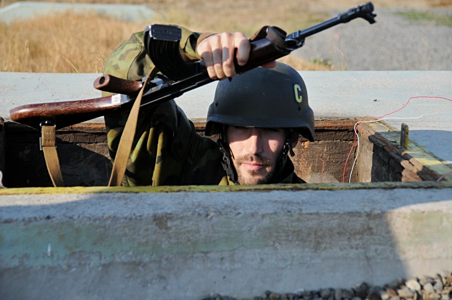 Cvičení Dukly Praha: David Svoboda - výstup z krytu