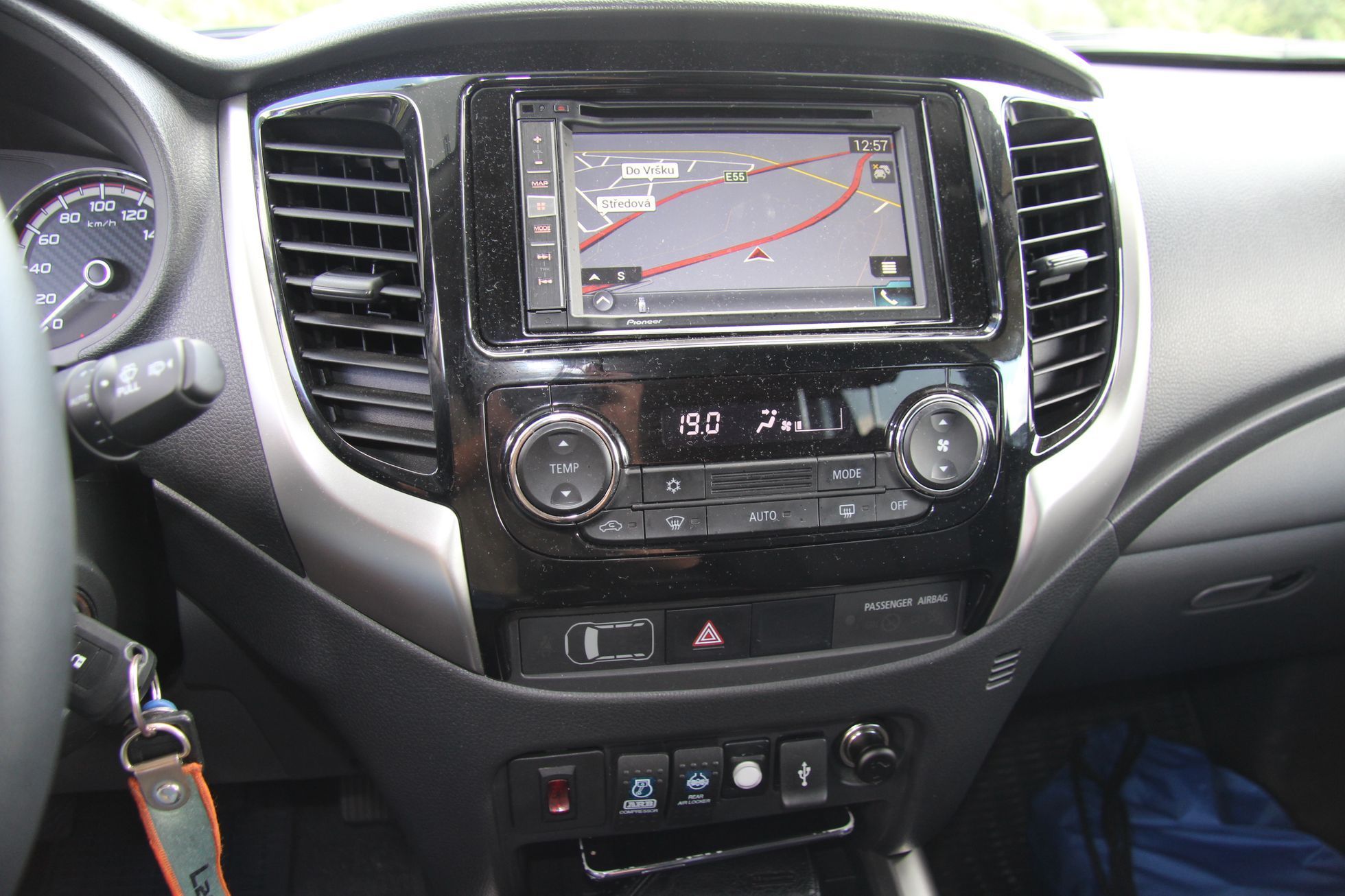 Mitsubishi L200 Expedition
